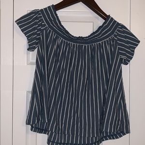 American Eagle off the shoulder